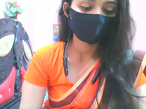 Snapshot of night_queeen7 chatting on 12, 11, 2025 night queeen7 online show from 12, 11, 2025