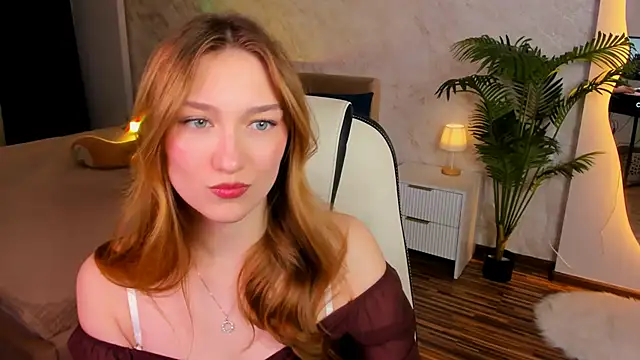 Snapshot of AngelAnabelle chatting on 2, 10, 2025 AngelAnabelle online show from 2, 10, 2025