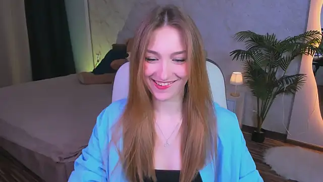 Snapshot of AngelAnabelle chatting on 4, 11, 2025 AngelAnabelle online show from 4, 11, 2025