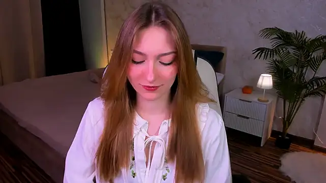 Snapshot of AngelAnabelle chatting on 8, 11, 2025 AngelAnabelle online show from 8, 11, 2025