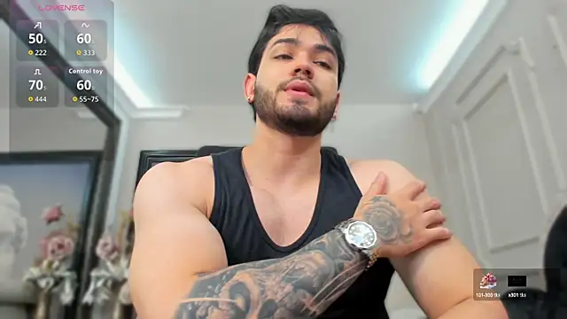 Snapshot of ElianKeiser chatting on 8, 10, 2025 ElianKeiser online show from 8, 10, 2025