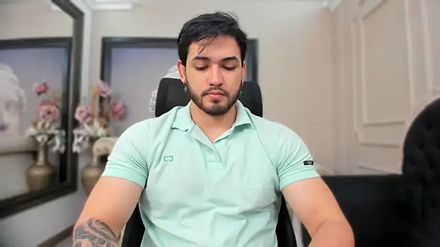 Snapshot of ElianKeiser chatting on 24, 10, 2025 ElianKeiser online show from 24, 10, 2025