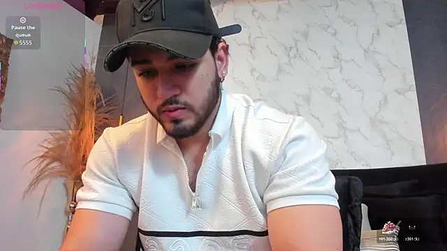 Snapshot of ElianKeiser chatting on 11, 11, 2025 ElianKeiser online show from 11, 11, 2025