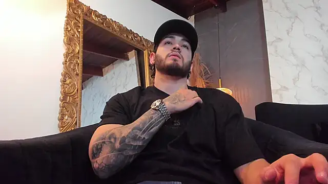 Snapshot of ElianKeiser chatting on 15, 11, 2025 ElianKeiser online show from 15, 11, 2025