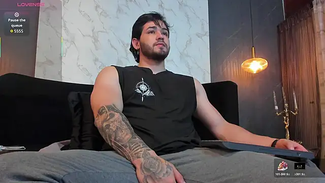 Snapshot of ElianKeiser chatting on 28, 11, 2025 ElianKeiser online show from 28, 11, 2025