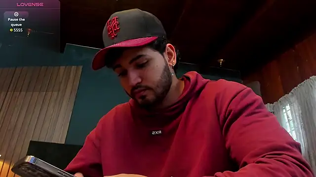 Snapshot of ElianKeiser chatting on 20, 12, 2025 ElianKeiser online show from 20, 12, 2025