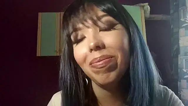 Snapshot of Lynn_Bluee chatting on 2, 10, 2025 Lynn Bluee online show from 2, 10, 2025