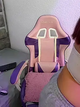 Snapshot of ivoni chatting on 10, 10, 2025 ivoni online show from 10, 10, 2025