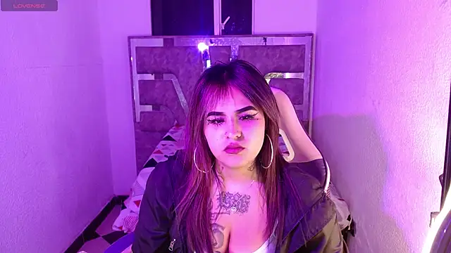 Snapshot of ivoni chatting on 10, 11, 2025 ivoni online show from 10, 11, 2025