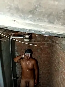 Snapshot of Alex321Flores chatting on 10, 4, 2026 Alex321Flores online show from 10, 4, 2026