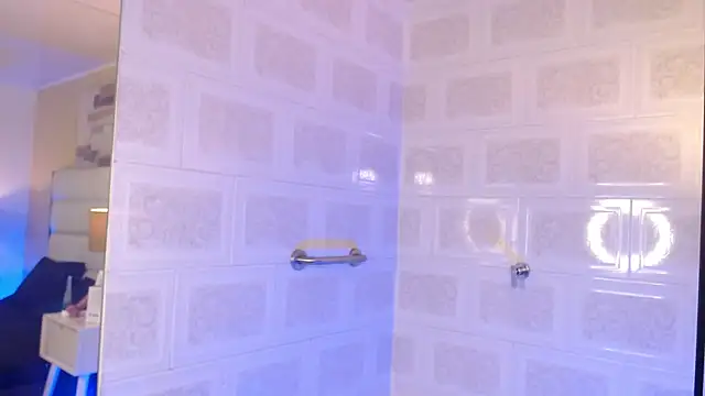 IssisLancaster online show from 20, 12, 2025