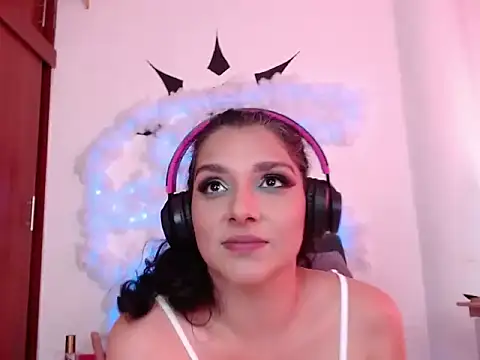 Snapshot of josie_r chatting on 10, 10, 2025 josie r online show from 10, 10, 2025