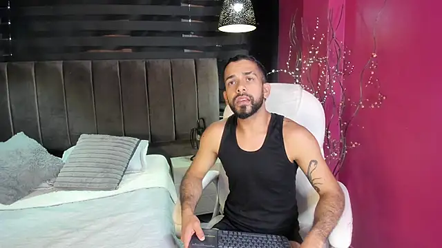 Snapshot of Lobo_sex21 chatting on 14, 10, 2025 Lobo sex21 online show from 14, 10, 2025