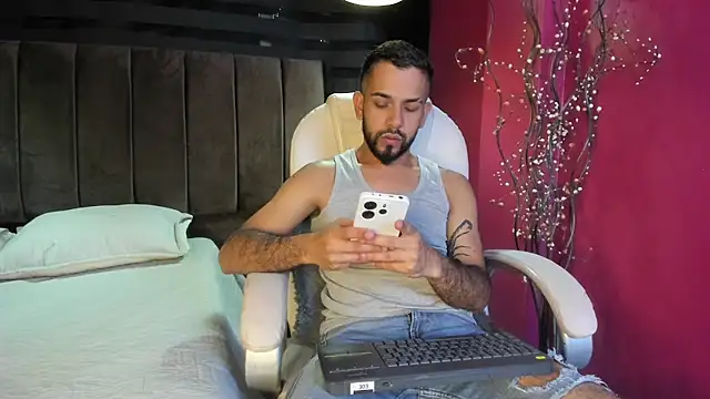 Snapshot of Lobo_sex21 chatting on 20, 10, 2025 Lobo sex21 online show from 20, 10, 2025