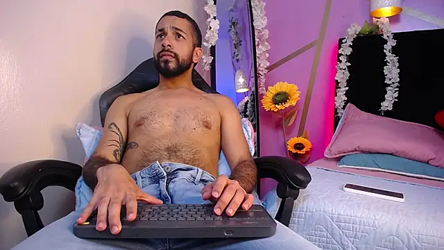 Snapshot of Lobo_sex21 chatting on 4, 11, 2025 Lobo sex21 online show from 4, 11, 2025