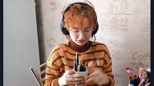 Snapshot of busihessmem chatting on 2, 10, 2025 busihessmem online show from 2, 10, 2025