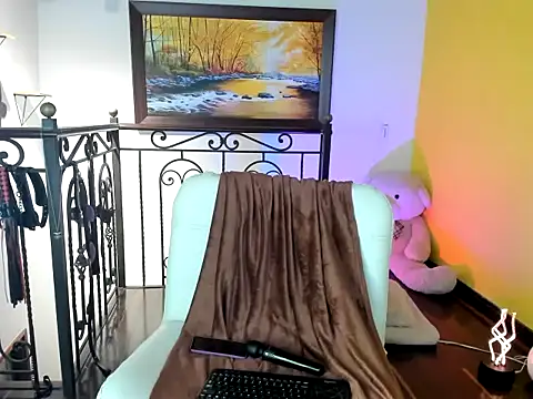 Zulyhenao online show from 8, 11, 2025