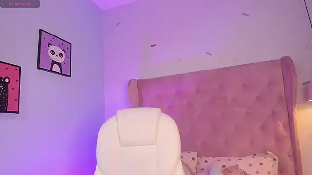 Snapshot of Vanelope_evanss chatting on 22, 12, 2025 Vanelope evanss online show from 22, 12, 2025