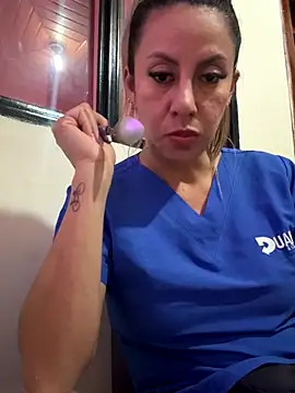 Snapshot of GisellTorres36 chatting on 27, 11, 2025 GisellTorres36 online show from 27, 11, 2025