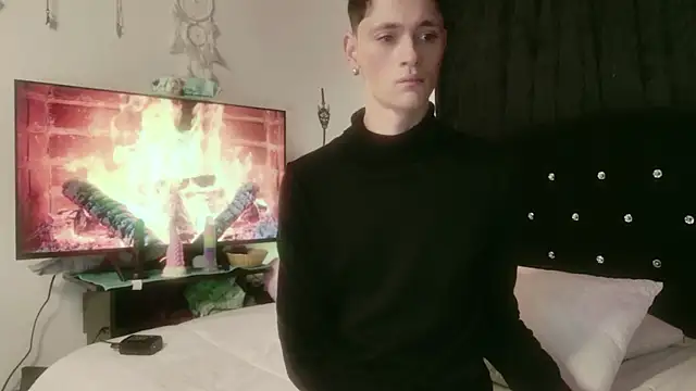 Snapshot of Tyler_cat chatting on 2, 11, 2025 Tyler cat online show from 2, 11, 2025