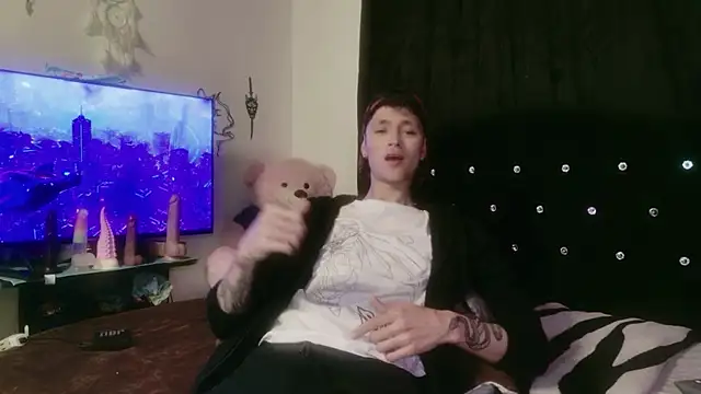 Tyler cat online show from 29, 11, 2025