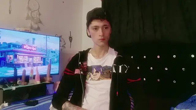 Tyler cat online show from 18, 12, 2025