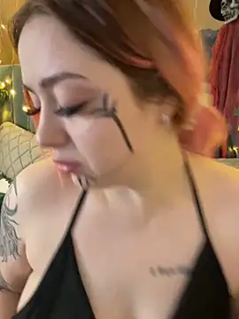 Snapshot of KellyMoors chatting on 31, 10, 2025 KellyMoors online show from 31, 10, 2025