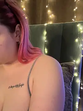 Snapshot of KellyMoors chatting on 2, 2, 2026 KellyMoors online show from 2, 2, 2026