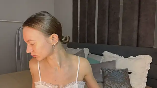 EvaToniz online show from 21, 12, 2025