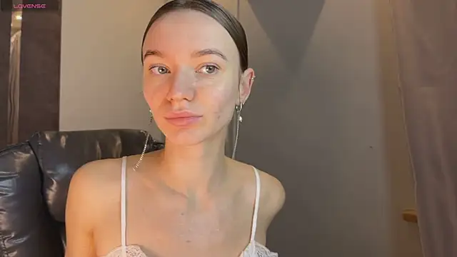 EvaToniz online show from 22, 12, 2025