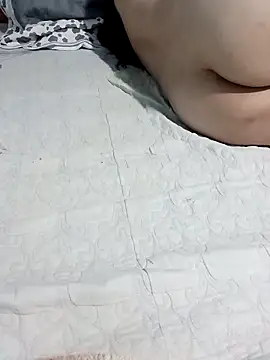 Snapshot of tulip-bae chatting on 7, 10, 2025 tulip-bae online show from 7, 10, 2025