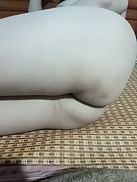 Snapshot of tulip-bae chatting on 1, 11, 2025 tulip-bae online show from 1, 11, 2025