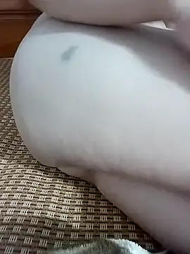 Snapshot of tulip-bae chatting on 19, 11, 2025 tulip-bae online show from 19, 11, 2025