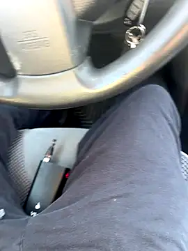 Snapshot of ayrtonmen chatting on 14, 11, 2025 ayrtonmen online show from 14, 11, 2025