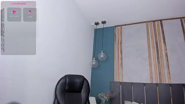 Snapshot of Ana_coral chatting on 18, 10, 2025 Ana coral online show from 18, 10, 2025