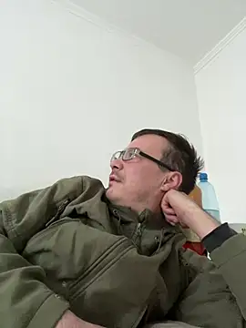 viktor1992-1-1 online show from 19, 2, 2026