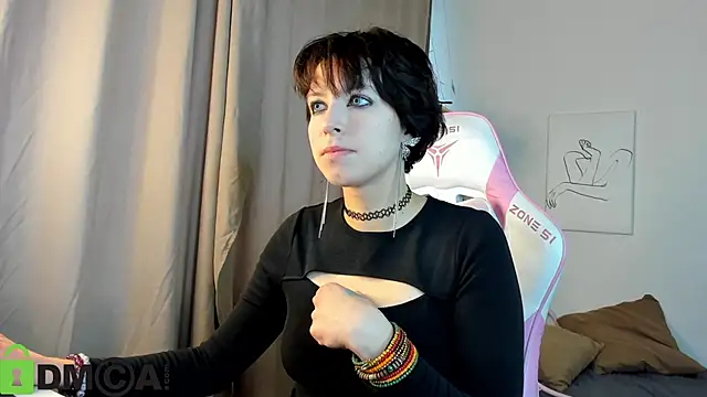 Sara Frayer online show from 27, 10, 2025