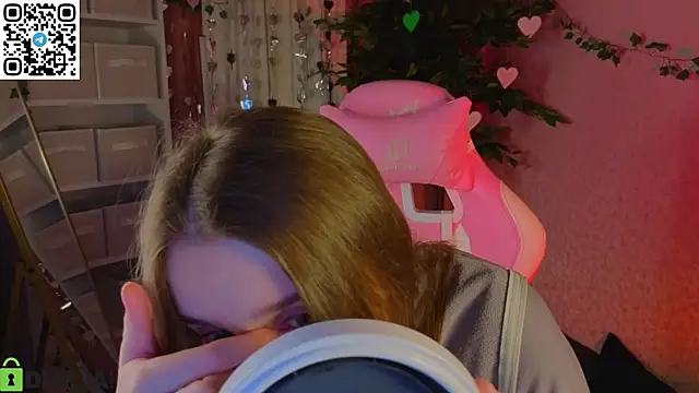 Snapshot of L1na_Reeds chatting on 9, 2, 2026 L1na Reeds online show from 9, 2, 2026