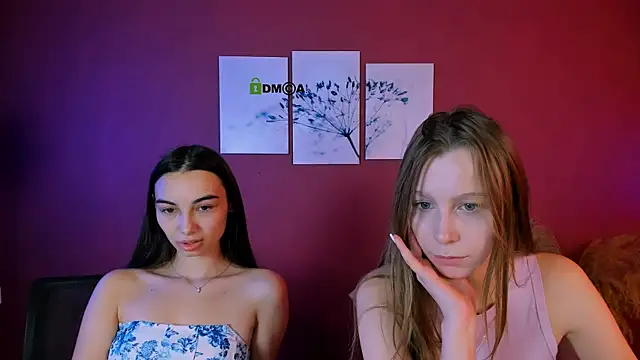 Snapshot of esme_moore_ chatting on 28, 10, 2025 esme moore online show from 28, 10, 2025