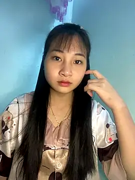 Snapshot of banlinh004 chatting on 2, 10, 2025 banlinh004 online show from 2, 10, 2025