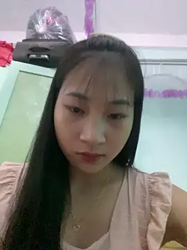 Snapshot of banlinh004 chatting on 3, 10, 2025 banlinh004 online show from 3, 10, 2025