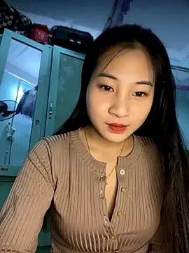 banlinh004 online show from 4, 12, 2025