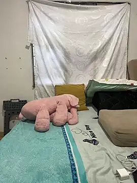 Snapshot of Azza__Slimene chatting on 24, 10, 2025 Azza Slimene online show from 24, 10, 2025