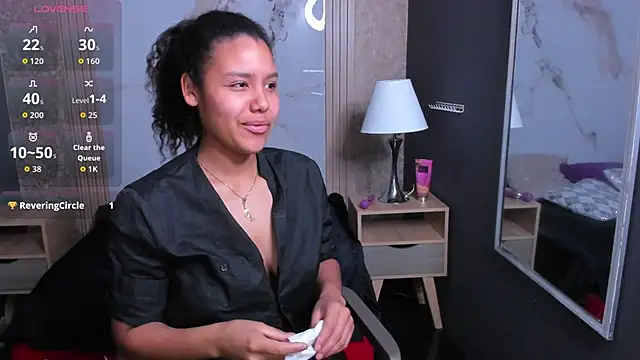 Snapshot of AriaVega chatting on 15, 11, 2025 AriaVega online show from 15, 11, 2025