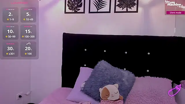 Snapshot of Haiily_Baeker chatting on 8, 11, 2025 Haiily Baeker online show from 8, 11, 2025