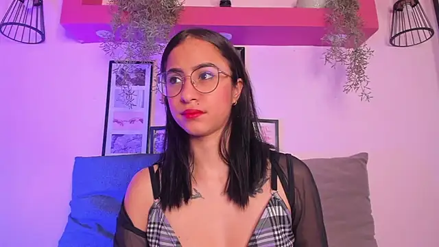 Alana Martinez  online show from 1, 12, 2025