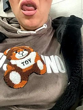 Daiana Andra online show from 14, 10, 2025