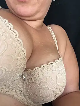 Daiana Andra online show from 9, 11, 2025