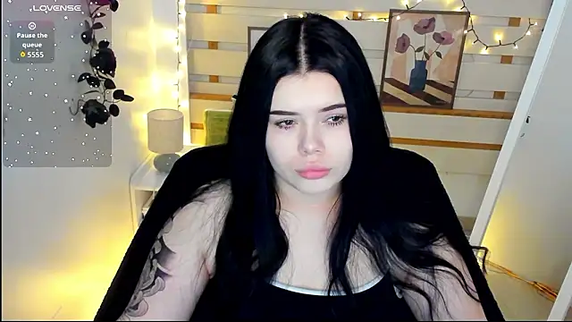 Snapshot of Mona_Esty chatting on 7, 2, 2026 Mona Esty online show from 7, 2, 2026