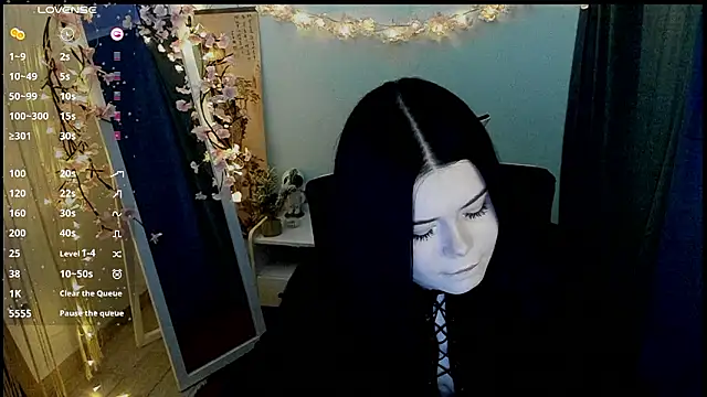 Mona Esty online show from 6, 3, 2026